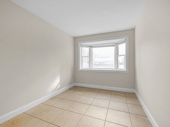 5th image of 450 2nd St #1
