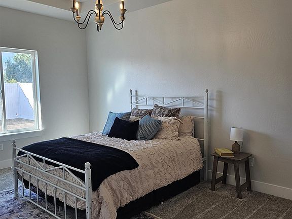 2nd image of 3064 Capricorn Ave