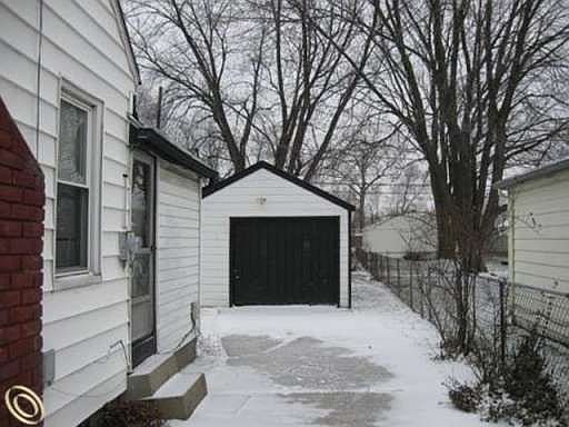 3rd image of 27128 Palmer Blvd