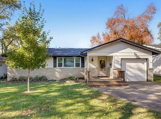 1927 S Plaza Avenue, Springfield, MO 65804