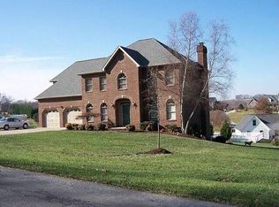 832 Sumpter Rd, Kingsport, TN 37663