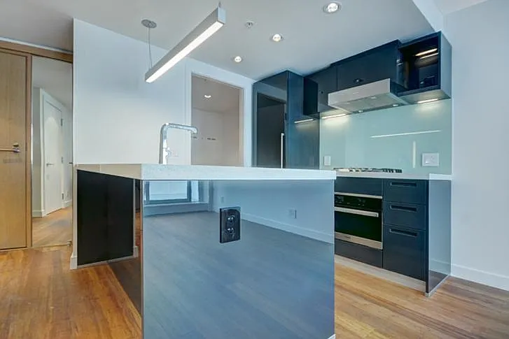 777 Richards St #1102 — Photo 12