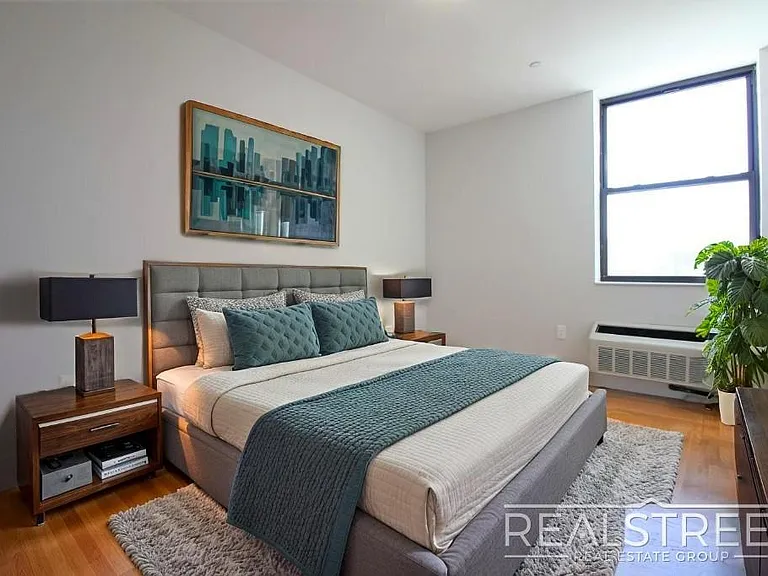 90-02 Queens Blvd #408 — Photo 3