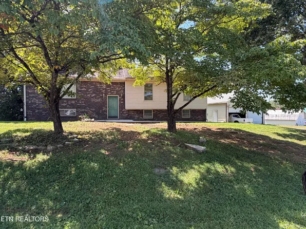 306 Boone Dr, Harrogate, TN 37752