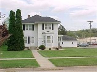 204 5th Ave, Decorah, IA 52101