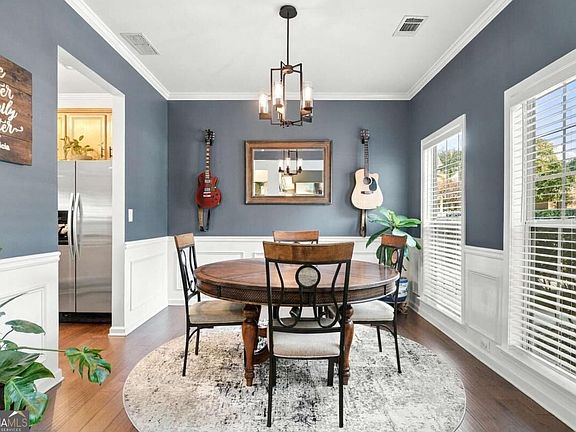 4th image of 2784 Summer Ridge Ln NW