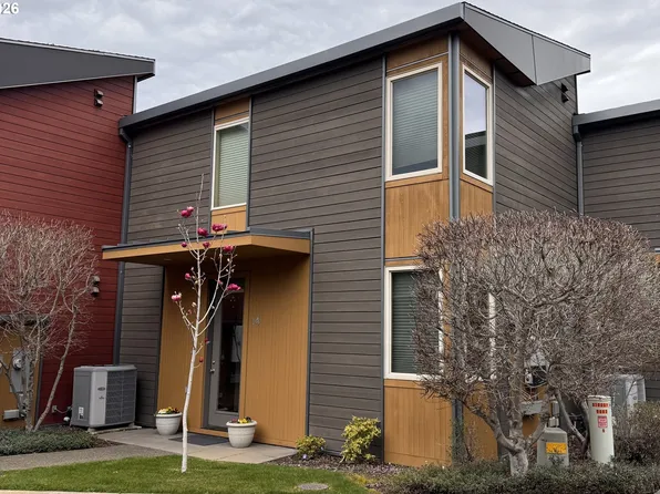 14 Mosier Creek Pl, Mosier, OR 97040