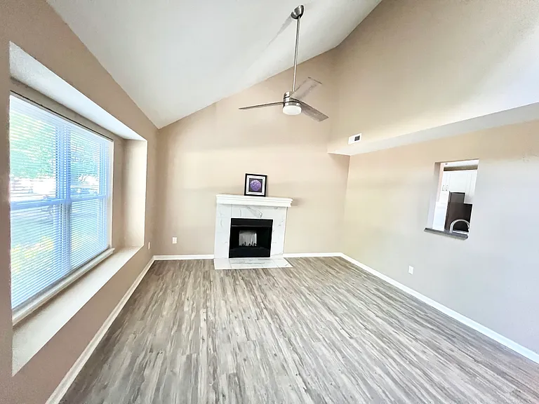 4825 W 24th St — Photo 13
