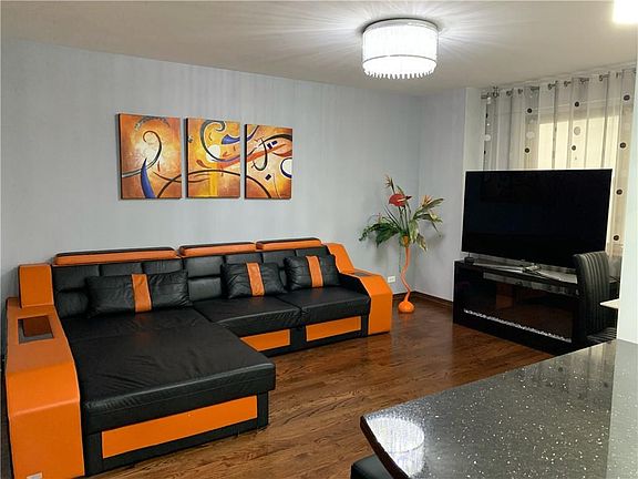 4th image of 2928 W 5th St APT 11D