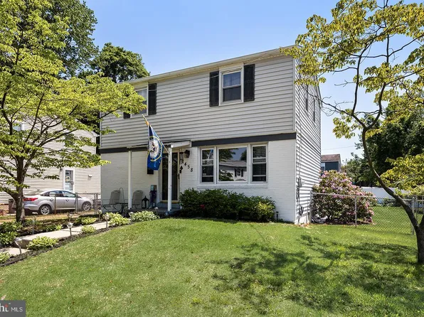 7458 Collins Ave, Pennsauken, NJ 08109