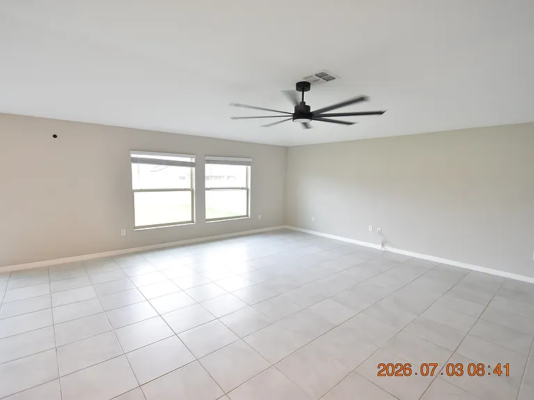 3507 N Maryland Ave — Photo 6