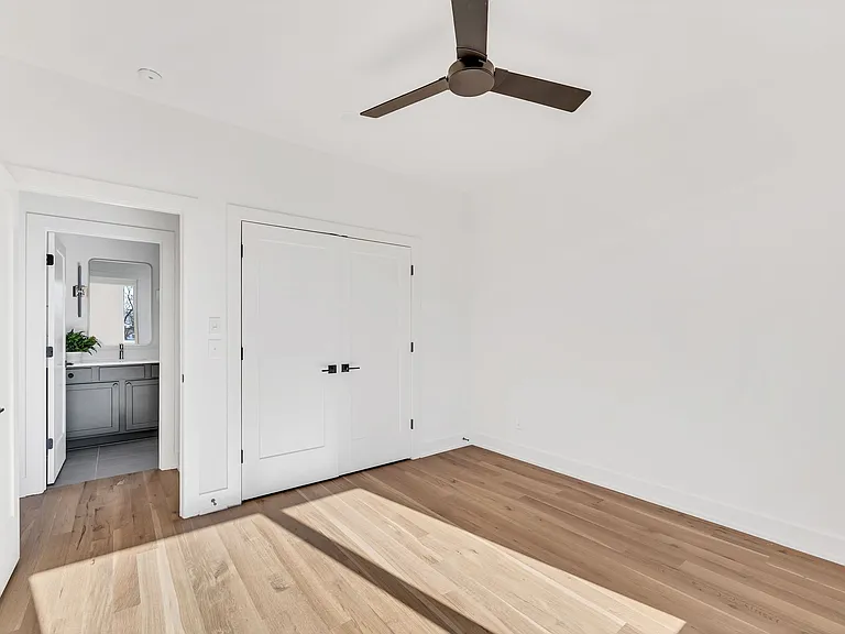 16B Willis St — Photo 48