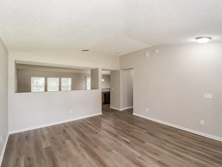9616 Clinton Corners Dr — Photo 6