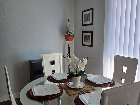 3rd image of 6905 Coral Rock Dr