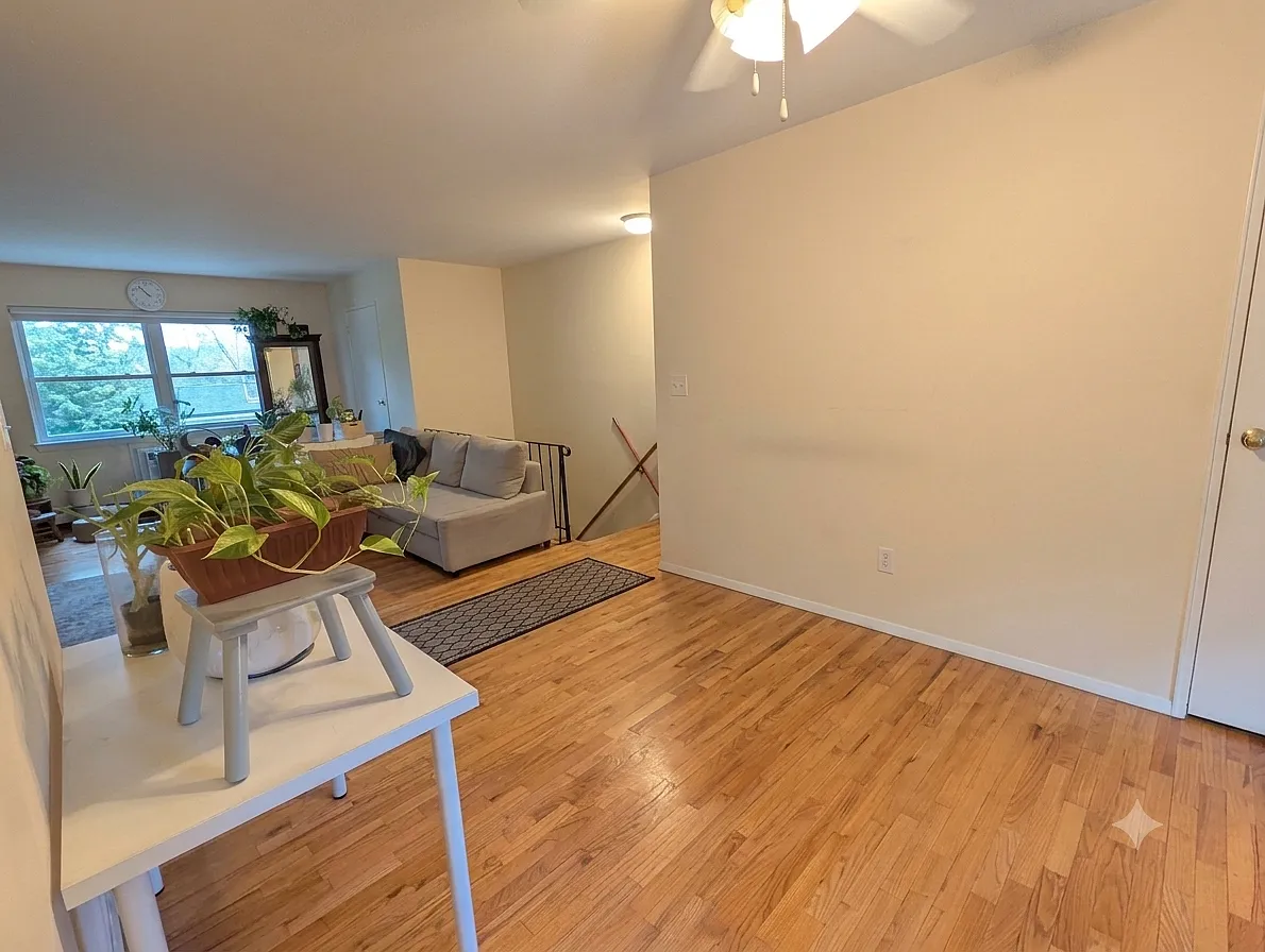2 bed, 977 sqft, $2,600 — Photo 3