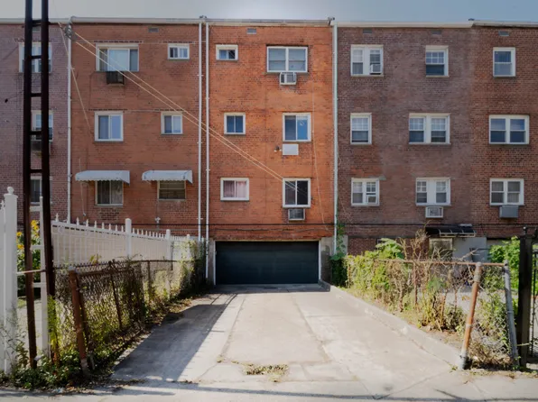 565 East 81st Street image 18 of 22