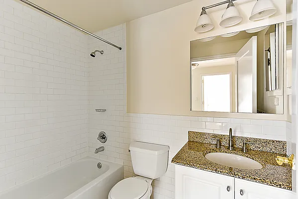 Rented by Julia B Fee Sotheby's International Realty | media 17