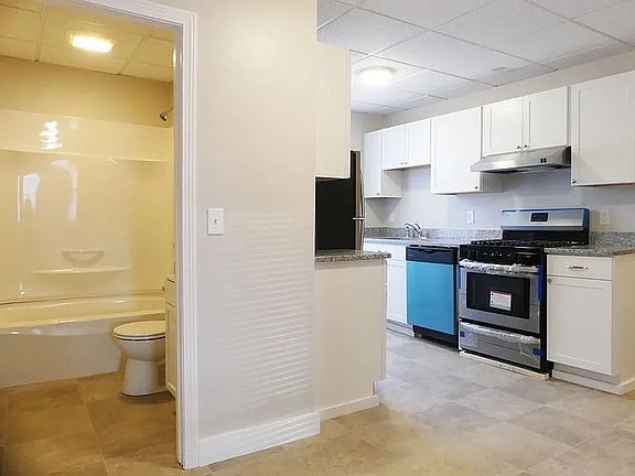4th image of 44-44A Oakland Ave #1A