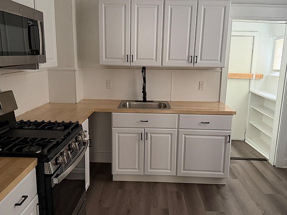 4th image of 3230 D St