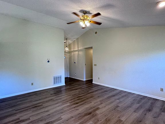 4th image of 2119 W Van Arsdall Ct