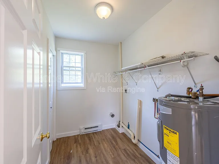 202 Main St — Photo 19
