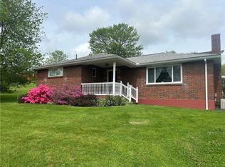 207 Headland Rd, Butler, PA 16002