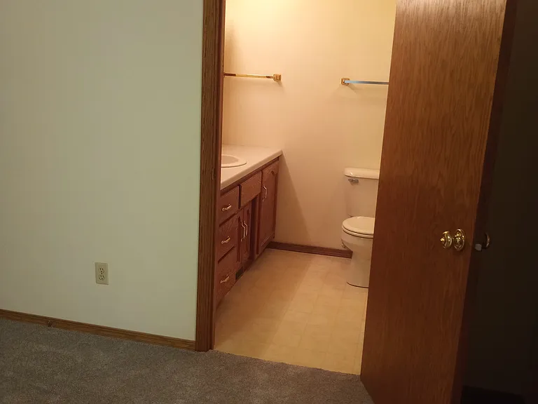 W3181 Westowne Ct — Photo 16