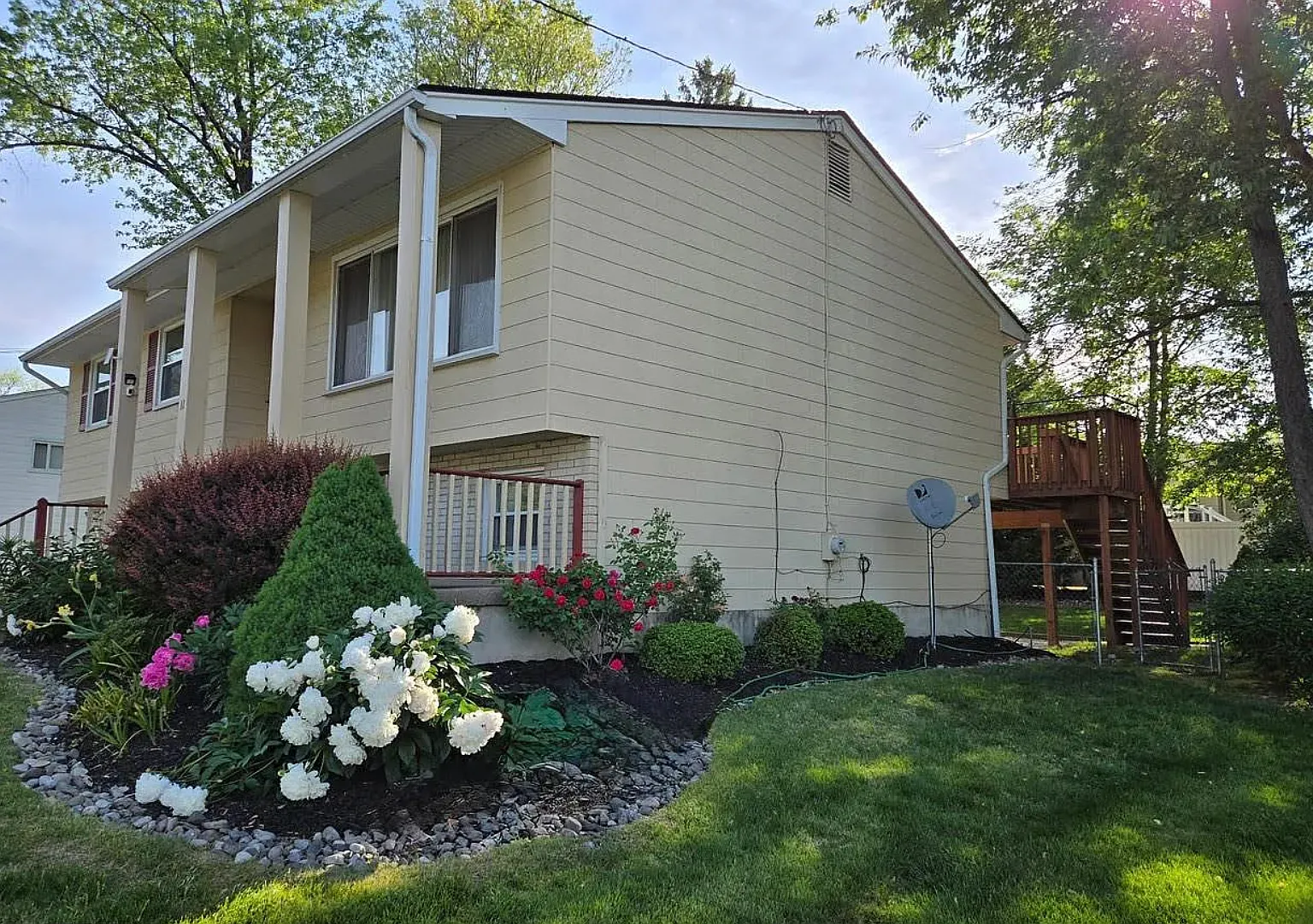4 bed, 1938 sqft, $3,600 — Photo 3