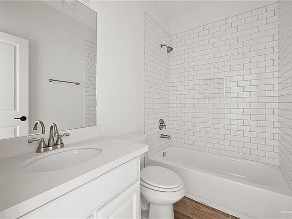 3rd image of 313 Houston Dr