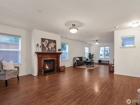 5th image of 1179 Swan Loop