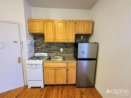 Rented by Alpha Properties NYC I LLC | media 28
