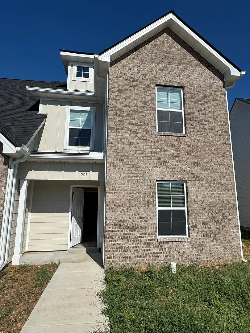 Brand new 3 bed 2 bath townhome in Smyrna TN — Photo 3