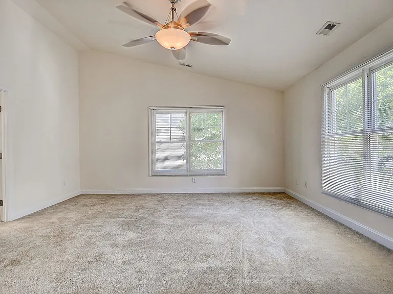 2224 W Berrie Cir — Photo 27