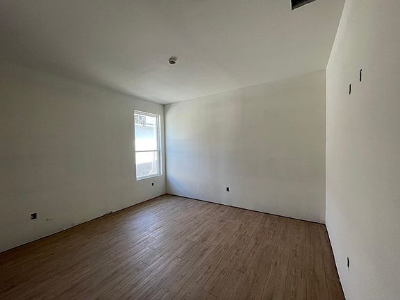 4th image of 209 Canaria Dr