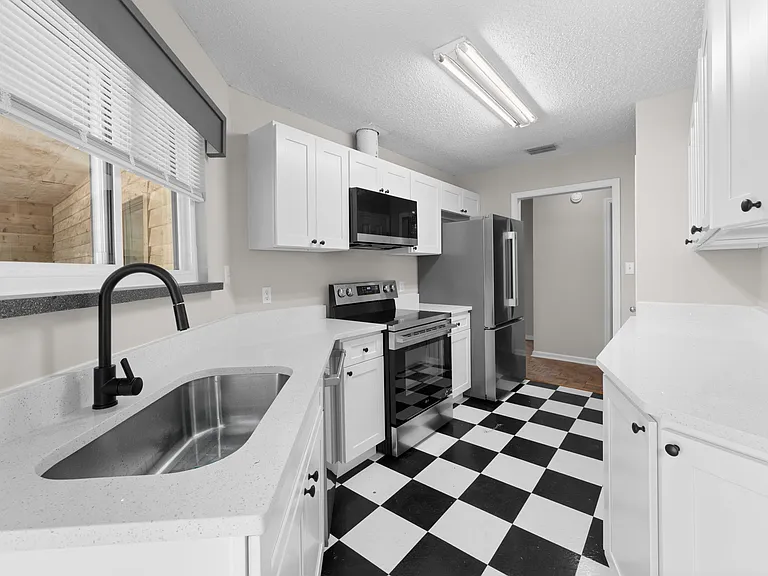 119 Palm Valley Woods Dr — Photo 5