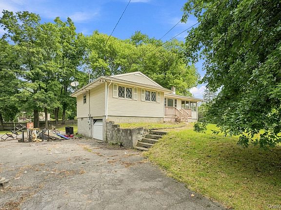3rd image of 7 Roosevelt Road