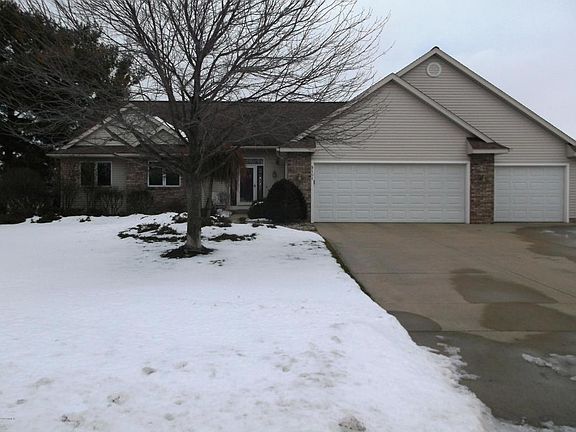 5th image of 9151 Bluff Lake St
