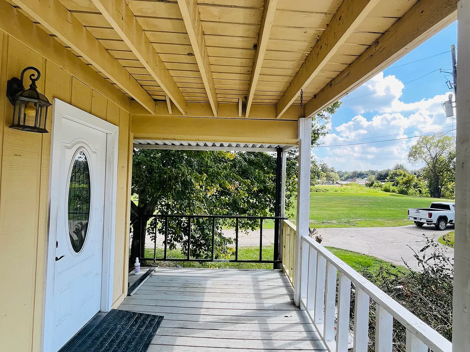 3 bed, 1600 sqft, $1,650 — Photo 2