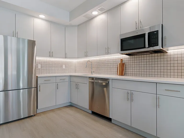 18303 Hillside Ave #2G — Photo 12