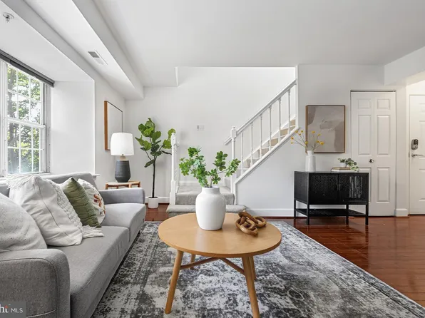 3601 38th St NW APT 303, Washington, DC 20016