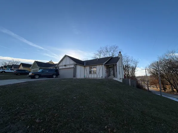 5702 College Ave, Kansas City, MO 64130