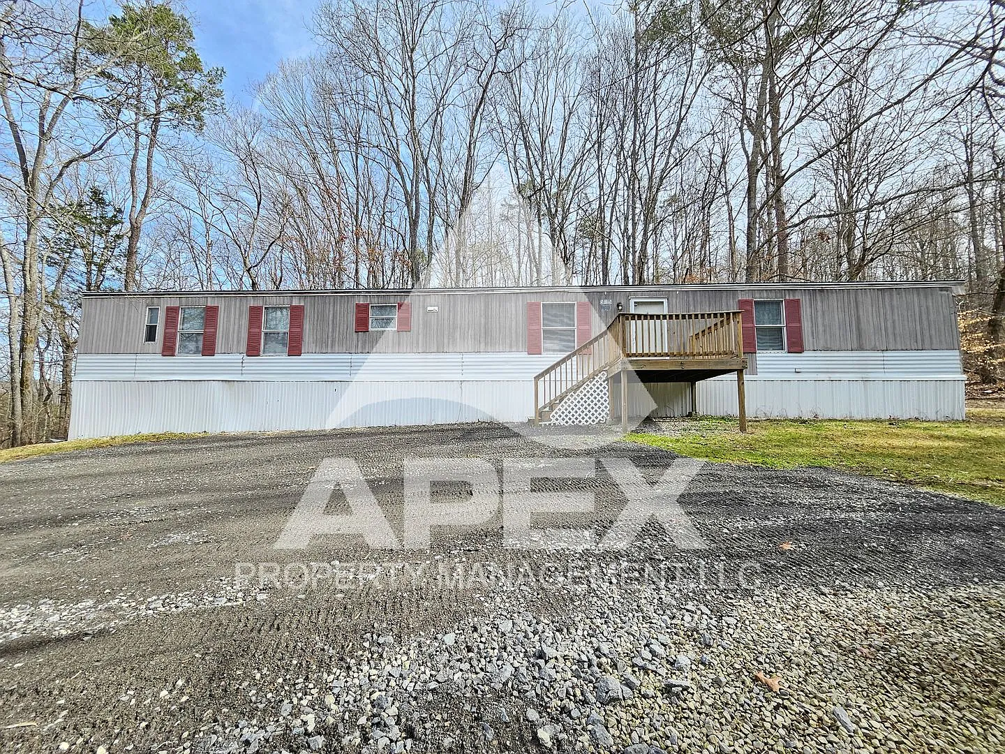3 Bd | 2 Ba. Single Family Mobile Home in private country setting in North Knoxville! — Photo 3