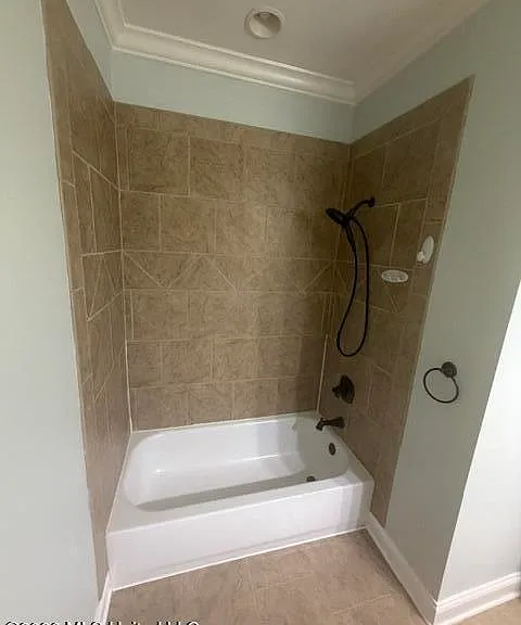 242 Huntington Holw — Photo 16