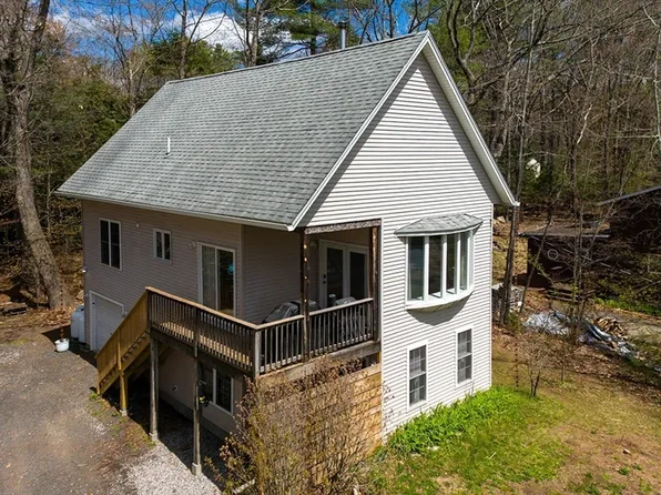 14 Laurel Dr, Ashburnham, MA 01430