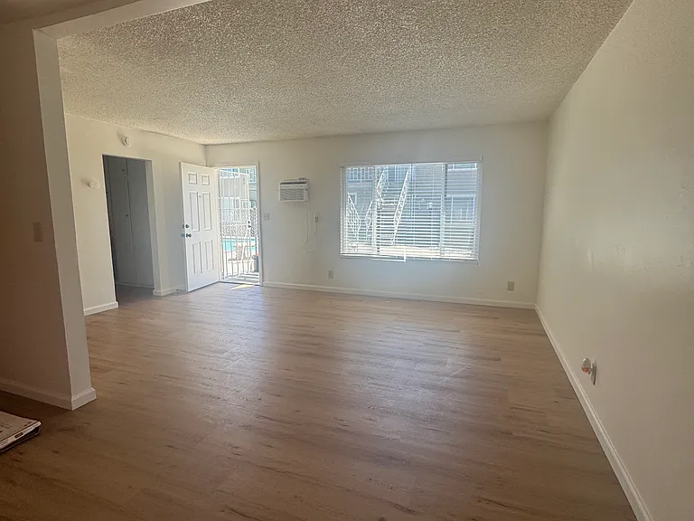 350 W 19th St #2 — Photo 10