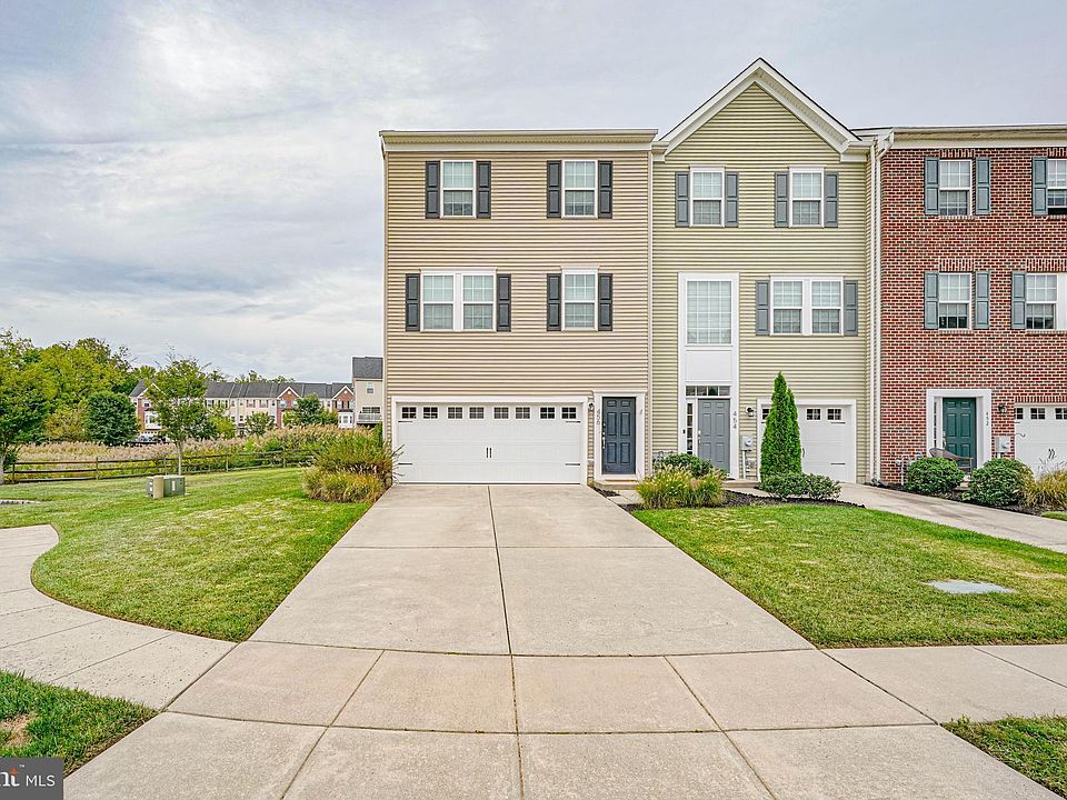 1st image of 456 Dogwood Dr