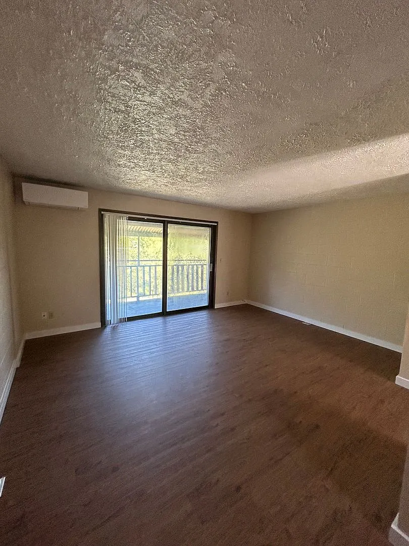 Building Photo - 111 Beacon Hill Dr