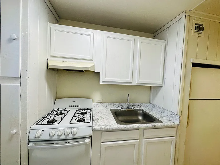 Studio and 1 Bedrooms in this Stunning Community! — Photo 15