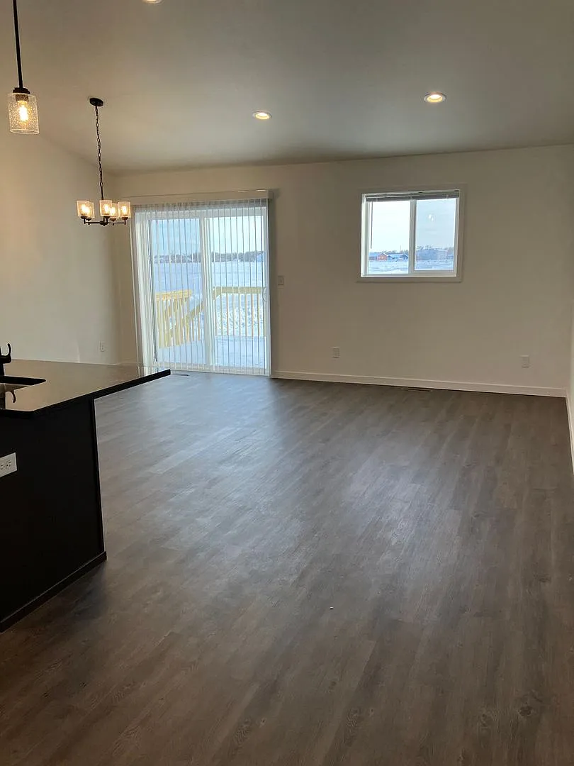 3 Bed 3 Bath Twin Home — Photo 4