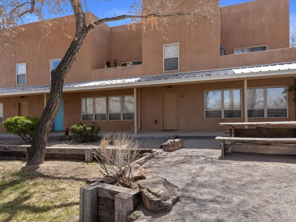 226 Cynthia Loop NW APT C, Albuquerque, NM 87114
